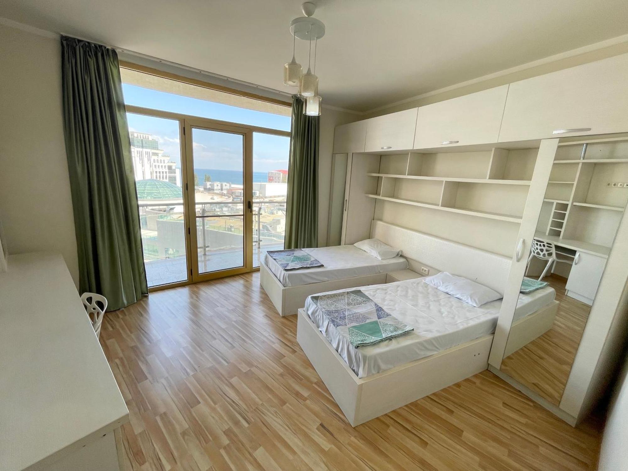 Sea View Apartment Batumi Exteriör bild
